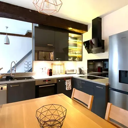 Maison Avec Garage Pres Du Chateau